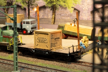 Joswood 40196 - kleine Kiste mit Rahmen 'MWM Diesel'