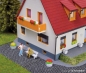 Preview: Kibri 38141 - Spur HO Deko-Set Blumenkübel und Gartenausstattung.