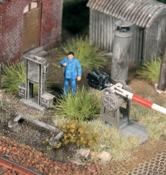 Heki 1806 - Grasbüschel, Frühling, 10 mm. Packungsinhalt: 50 Stück.
