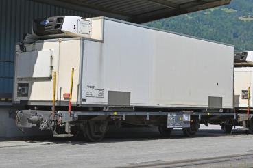 Bemo 2269162 -  Pur HOm RhB Lb-v 7869 Tragwagen mit Kühlcontainer Y 11602