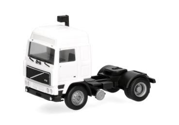Herpa 321082 - Spur H0 Volvo F10 Globetrotter Zugmaschine 2achs, weiß