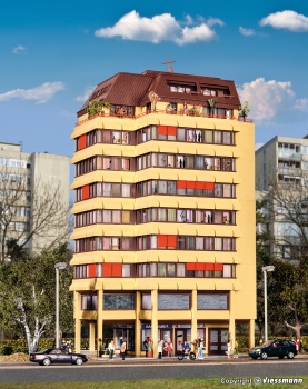 Kibri 38218 - Spur HO Hochhaus mit Ladenpassage und Penthauswohnung inkl. Etageninnenbeleuchtung