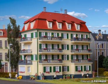 Kibri 38354 - Mehrfamilienhaus mit Balkon