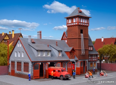 Vollmer 43767 - Spur HO Feuerwehrstützpunkt, fünfständig