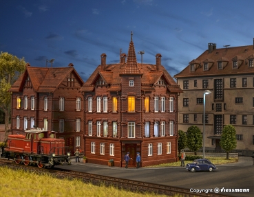 Vollmer 43807 - Spur HO Eisenbahner-Wohnhaus, Eckhaus