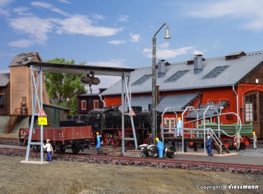 Vollmer 45747 - Spur HO Rohrblasgerüst und Bockkran