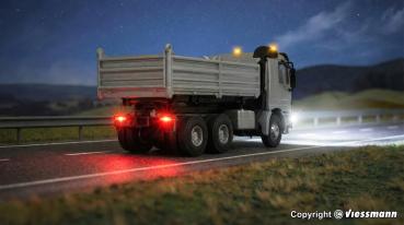 Viesmann 8004 Spur HO CarMotion Startset, MB ACTROS Muldenkipper mit Rundumleuchten, silber
