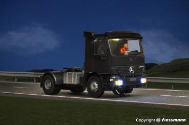 Viessmann 8113 Spur HO MB ACTROS 2-achs Sattelschlepper, schwarz, Funktionsmodell