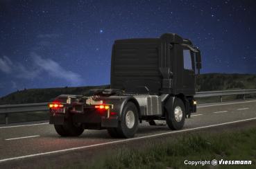 Viessmann 8113 Spur HO MB ACTROS 2-achs Sattelschlepper, schwarz, Funktionsmodell