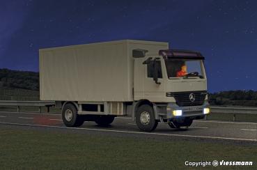 Viessmann 8115 Spur HO MB ACTROS 2-achs Kofferaufbau, Funktionsmodell