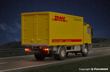 Viessmann 8118 Spur HO MB ACTROS 2-achs Kofferaufbau, DHL, Funktionsmodell