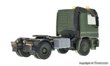 Viessmann 8160 - Spur H0 MB ACTROS 2-achs Sattelschlepper mit Rundumleuchten, Militär, Basis, Funktionsmodell