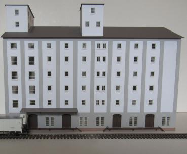 Laffont H1701 -Spur HO  Großes Hafenspeicher-Gebäude verputzt