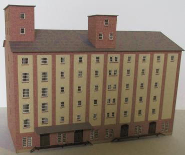 Laffont H1811 - Spur HO  Großes Hafenspeicher-Gebäude mit Ziegelfassade dunkelrot