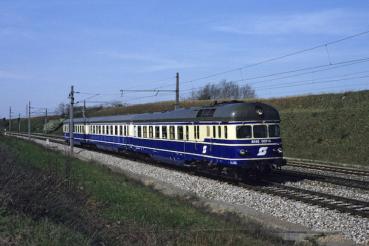 Jägerndorfer 25302 Spur H0 3-teiliger Diesel-Triebwagen 5045.010 Blauer Blitz, Digital mit Sound, High-End-Edition DC - mit Innenbeleuchtung