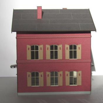 Laffont T5711 - Spur TT  Bahnhofsgebäude mit Güterschuppen mit Ziegelfassade