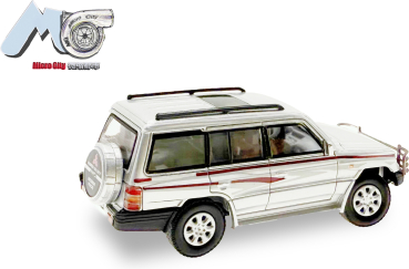Herpa 87MC000042 - Spur H0 Mitsubishi Pajero, silber