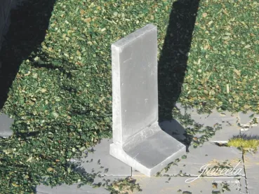 Juweela 23480 - Spur 1:32  Betonstützen L+T Winkel Sockel, 5+5 Stück