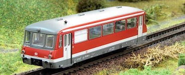 KRES 2772R - LVT 772.342-2 verkehrsrot Ep. V DB Regio AG Leipzig, einzelner Triebwagen