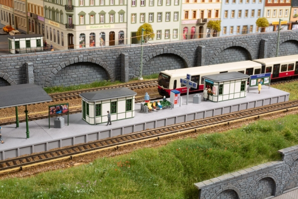 Auhagen 13356 - S-Bahn Bahnsteigausstattung