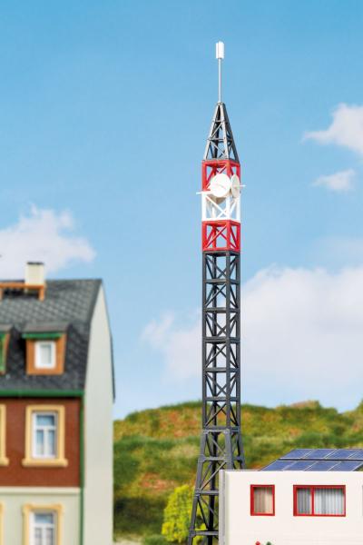 Auhagen 13361 - Spur TT Funkstation mit Funkmast und PV-Anlage