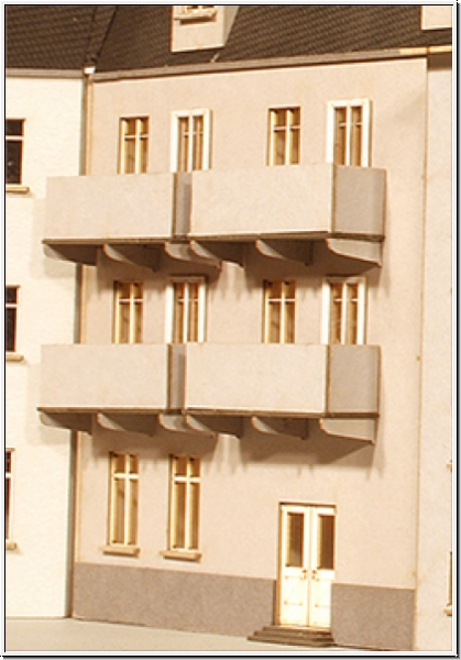 Joswood 21019 HO Anbau Stadthaus Balkone, Set