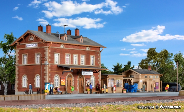 Kibri 39504 - Spur HO Bahnhof Langenthal mit Nebengebäuden