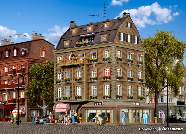 Vollmer  43783 - Spur HO Café mit Inneneinrichtung und LED-Beleuchtung, Funktionsbausatz