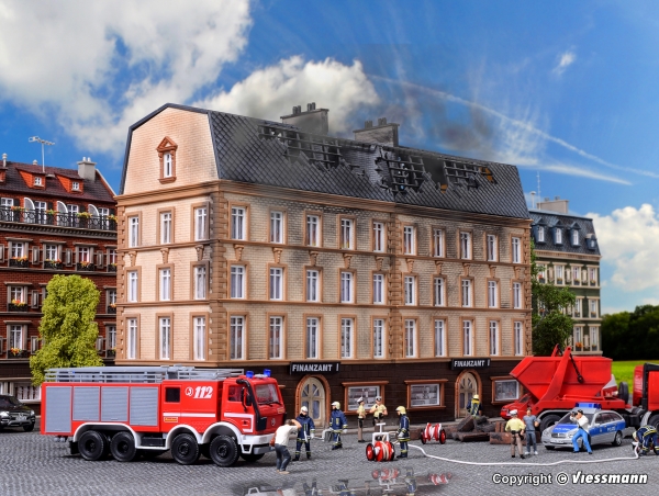 Vollmer 43785 - Spur HO Brennendes Finanzamt
