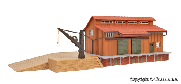Vollmer 45701 - Spur HO Güterschuppen mit Seitenrampe und Ladekran