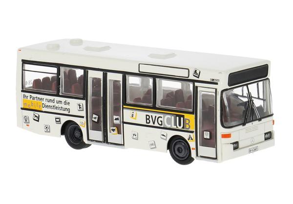 Brekina 52284 - Spur HO Mercedes-Benz O 402 als Clubbus der BVG