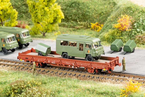 Auhagen 66051 - Spur TT Robur LO2002 Allrad NVA mit Kompressoranhänger, Bausatz