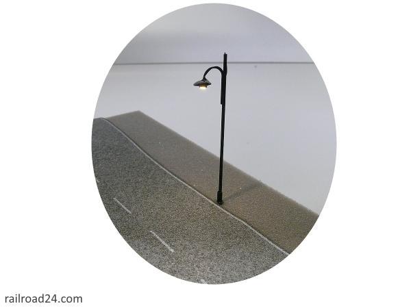 Railroad24 6799 - Spur HO 3x Bogenlampe 75 mm Industriedesign