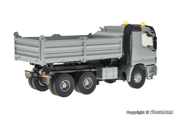 Viesmann 8004 Spur HO CarMotion Startset, MB ACTROS Muldenkipper mit Rundumleuchten, silber