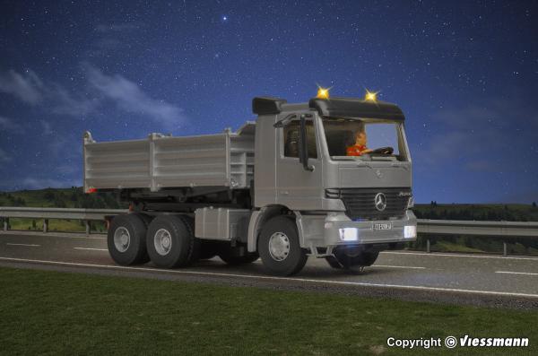 Viessmann 8037 Spur HO MB ACTROS 3-achs Muldenkipper mit Rundumleuchten, silber, Funktionsmodell