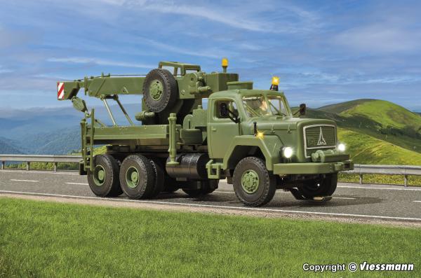 Viessmann 8061 - Spur H0 MAGIRUS DEUTZ 3-achs Bergekran mit Rundumleuchte, Militär, Basis, Funktionsmodell