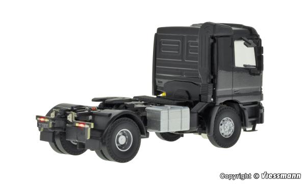 Viessmann 8113 Spur HO MB ACTROS 2-achs Sattelschlepper, schwarz, Funktionsmodell