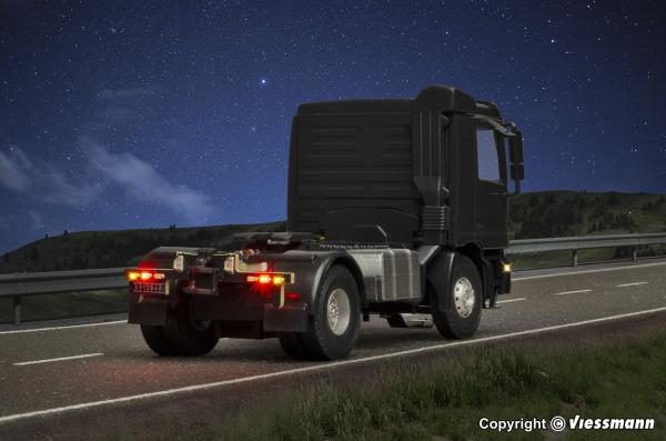 Viessmann 8113 Spur HO MB ACTROS 2-achs Sattelschlepper, schwarz, Funktionsmodell