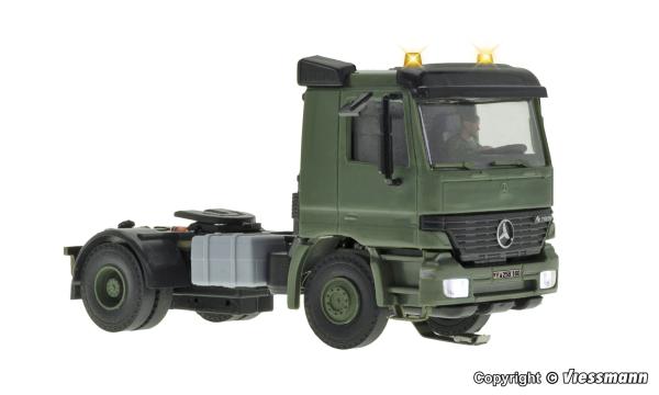 Viessmann 8160 - Spur H0 MB ACTROS 2-achs Sattelschlepper mit Rundumleuchten, Militär, Basis, Funktionsmodell