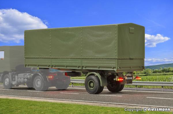 Viessmann 8221 - Spur  H0 1-achs Planensattelauflieger, Militär, Funktionsmodell