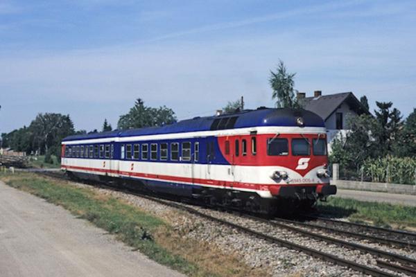 Jägerndorfer 15252 - Spur H0 2-teiliger Diesel-Triebwagen 5145.14005, Digital mit Sound, High-End-Edition , AC - mit Innenbeleuchtung