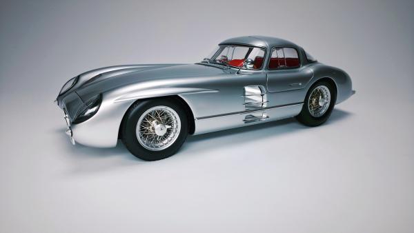 LEGRAND LE105 -  MERCEDES-BENZ 300 SLR „UHLENHAUT COUPÉ“ 1/8 KIT RED