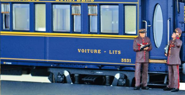 LS-Models 89651 - Spur H0 3er Set Zugbegleiter CIWL, Ep.III, graue Uniform