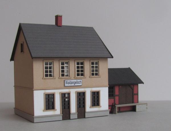 Laffont N1301 - Spur N Bahnhof Waldangelloch / Rauenberg mit angebautem Güterschuppen