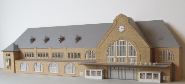 Laffont Z10201 - Spur Z Hauptbahnhof Aachen Halbrelief Frontansicht