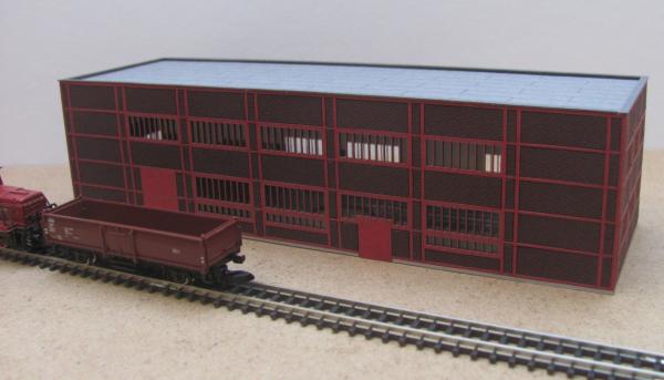 Laffont Z901 - Spur Z   Kohlenzechen-Gebäude Zeche Zollverein, Stahlfachwerk rot