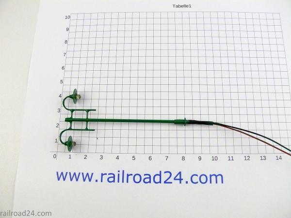 Railroad24 6340 - Spur HO 3x Straßenlaterne grün 2xLED 80mm