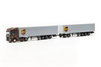 Herpa 317009 - Scania CR 20 HD mit zwei Koffer-Aufliegern "UPS Spanien"