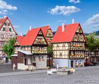 Kibri 37100 - Spur N Fachwerkhaus und Torhaus