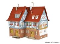 Vollmer 43637 - Spur HO Gasthof zur Post mit LED-Beleuchtung, Funktionsbausatz